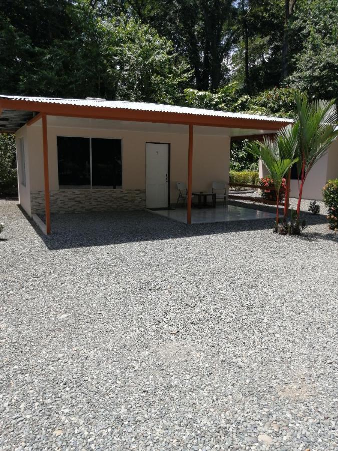Puerto Vargas Lodge Cahuita Exterior foto